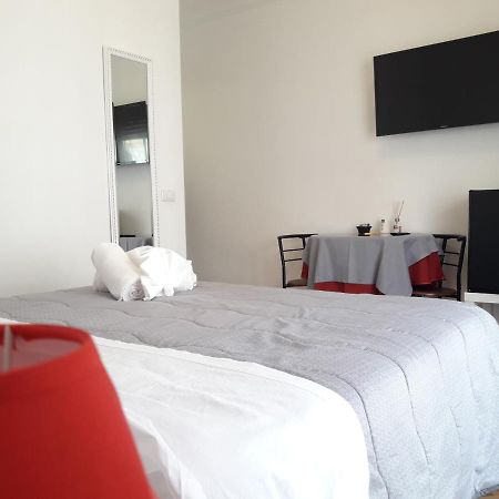 Affittacamere L'Orchidea Ventimiglia Ngoại thất bức ảnh