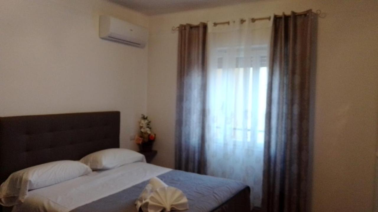 Affittacamere L'Orchidea Ventimiglia Ngoại thất bức ảnh