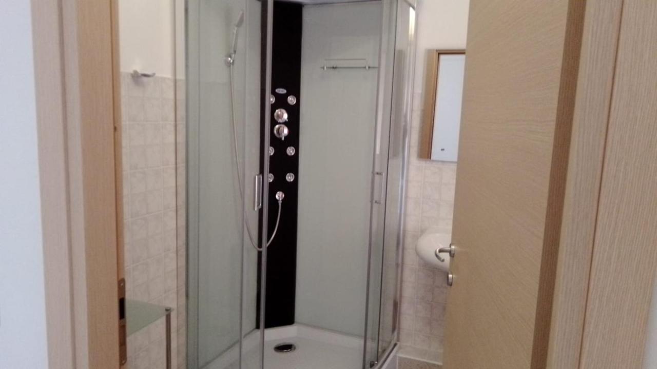Affittacamere L'Orchidea Ventimiglia Ngoại thất bức ảnh