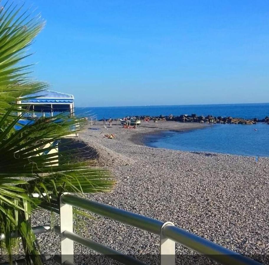 Affittacamere L'Orchidea Ventimiglia Ngoại thất bức ảnh