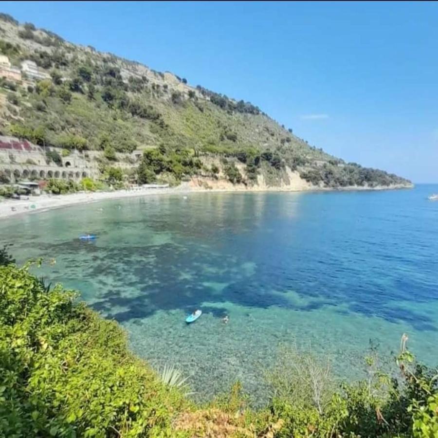 Affittacamere L'Orchidea Ventimiglia Ngoại thất bức ảnh