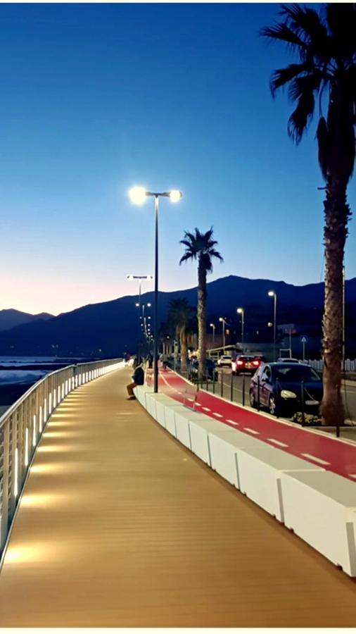 Affittacamere L'Orchidea Ventimiglia Ngoại thất bức ảnh